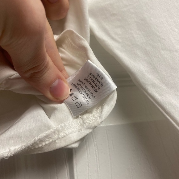 Blue Blush Long Sleeved Ruched Crop Top W/ Smocked Detail Size Small - Picture 3 of 4